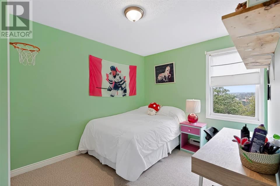 15 Farrell Drive, photo 16 of 24
