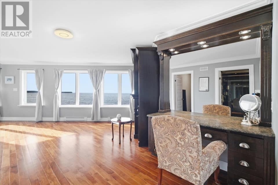 28 Lions Crescent Unit#6, photo 21 of 41