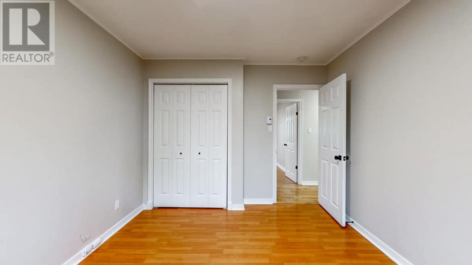 215 Canada Drive, photo 18 of 44