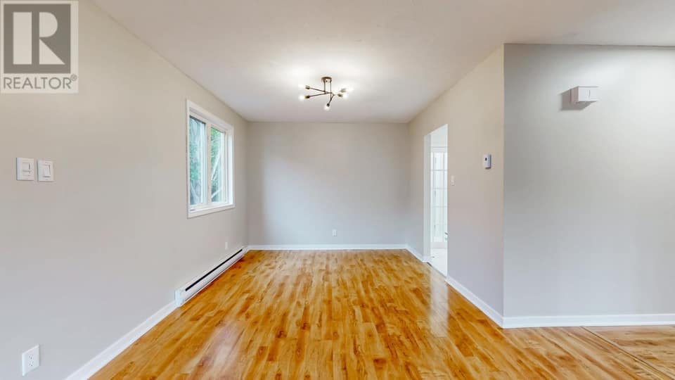 215 Canada Drive, photo 10 of 44