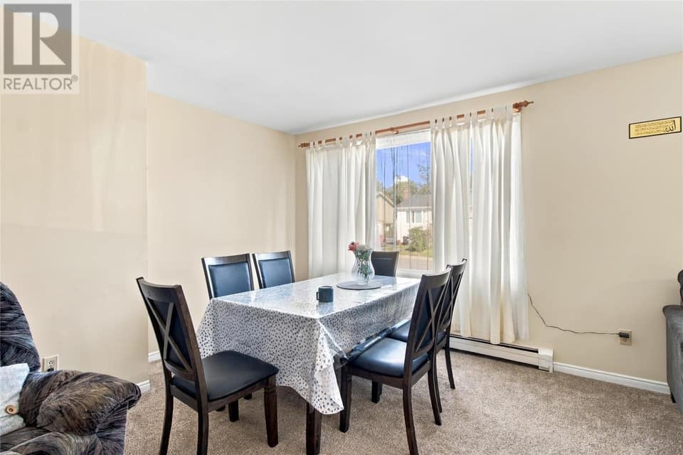 51 Boyle Street, photo 8 of 30