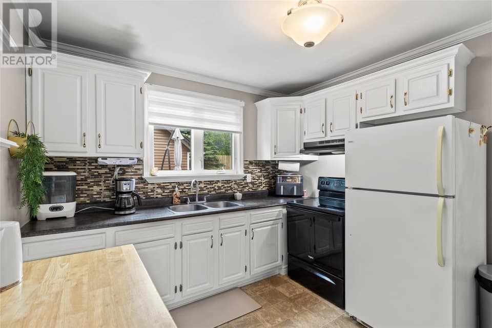 90 Glenview Terrace, photo 8 of 28