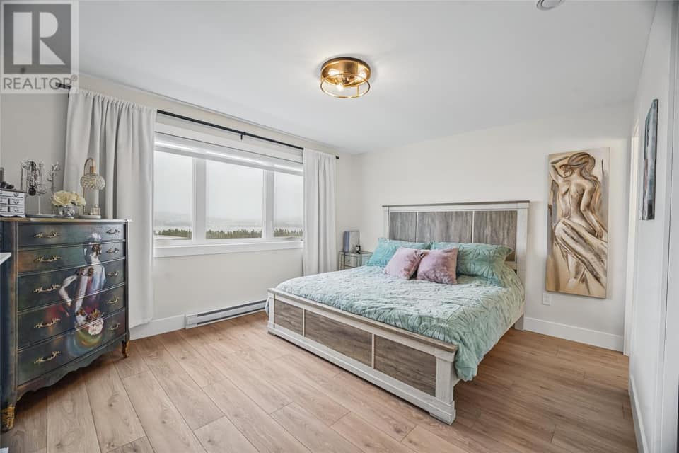 42 Trenton Drive, photo 14 of 30