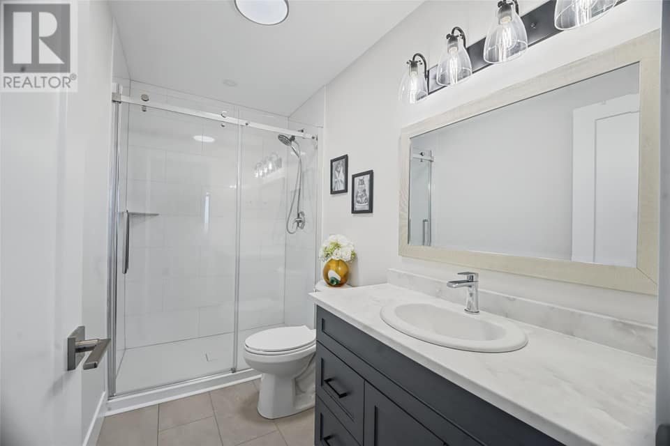 42 Trenton Drive, photo 17 of 30
