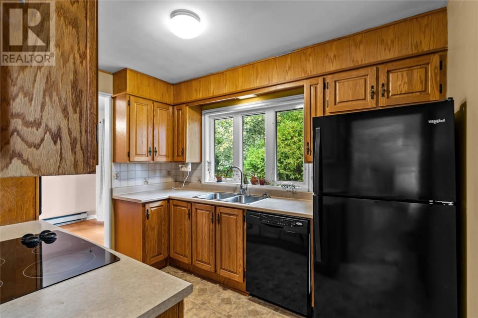 368 Conception Bay Highway, photo 15 of 37
