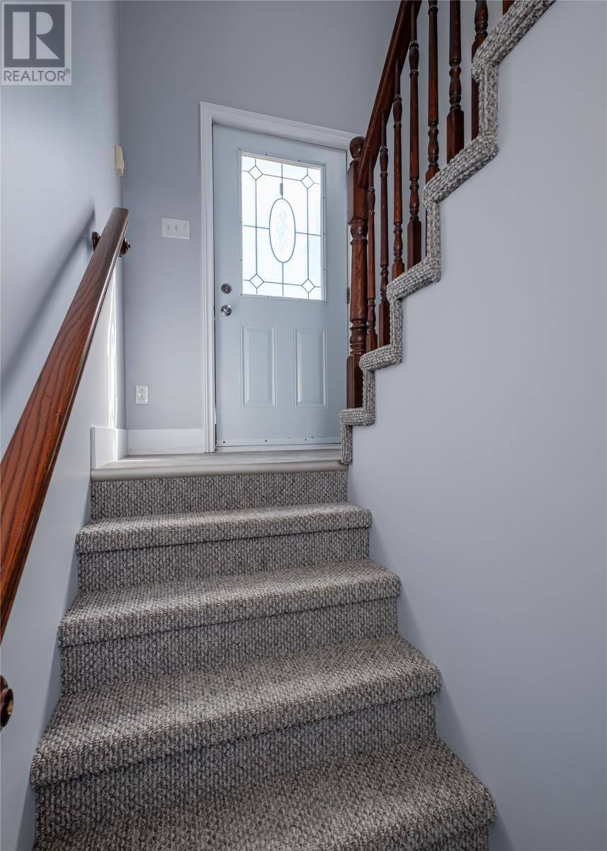 5 Mayfair Avenue, photo 11 of 40