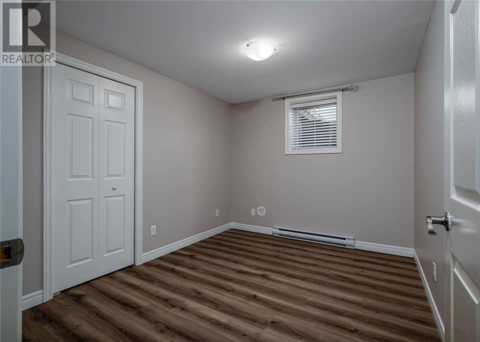 5 Mayfair Avenue, photo 38 of 40