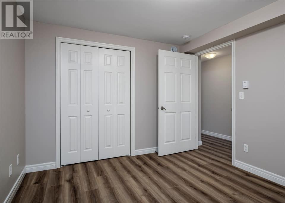 5 Mayfair Avenue, photo 39 of 40