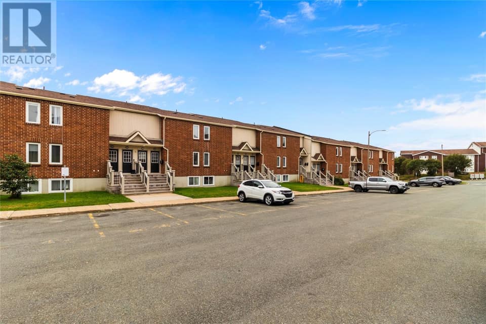 58 Pasadena Crescent Unit#308, photo 2 of 20