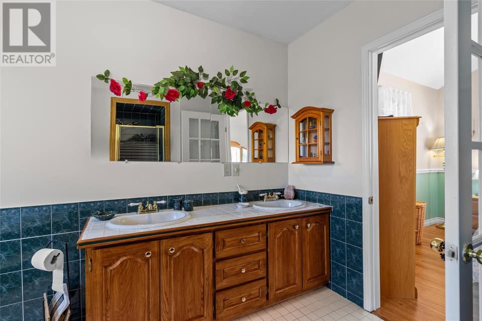 28 Dawes Hill Road, photo 31 of 45