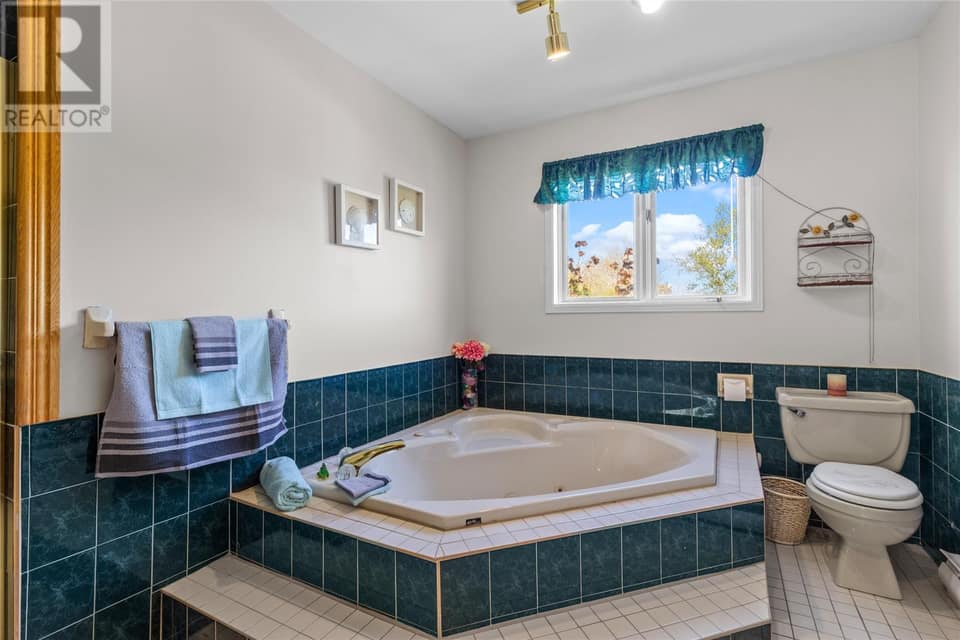 28 Dawes Hill Road, photo 30 of 45