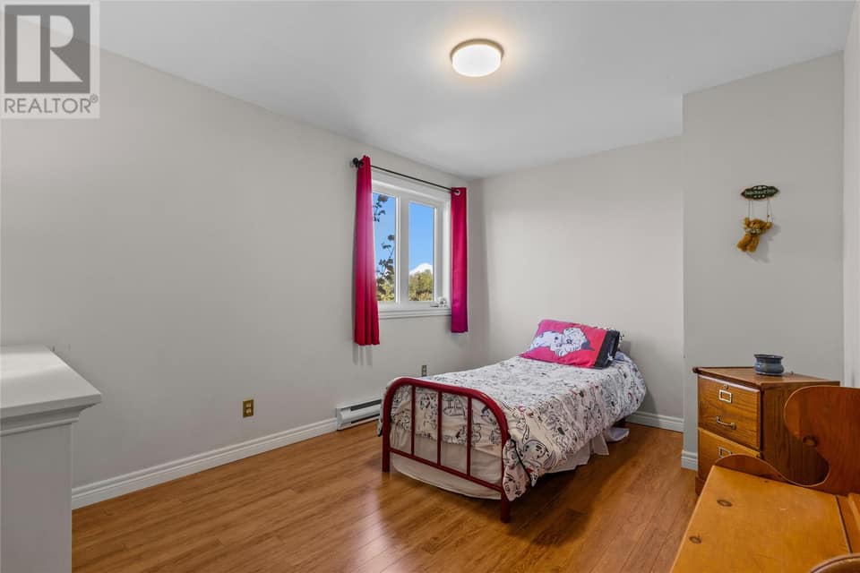 28 Dawes Hill Road, photo 33 of 45