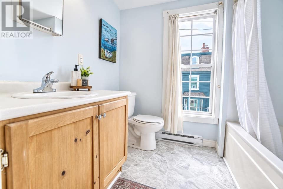 20 Colonial Street, photo 12 of 23