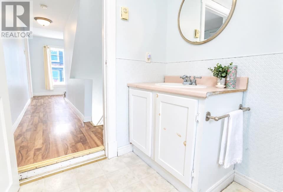 20 Colonial Street, photo 17 of 23