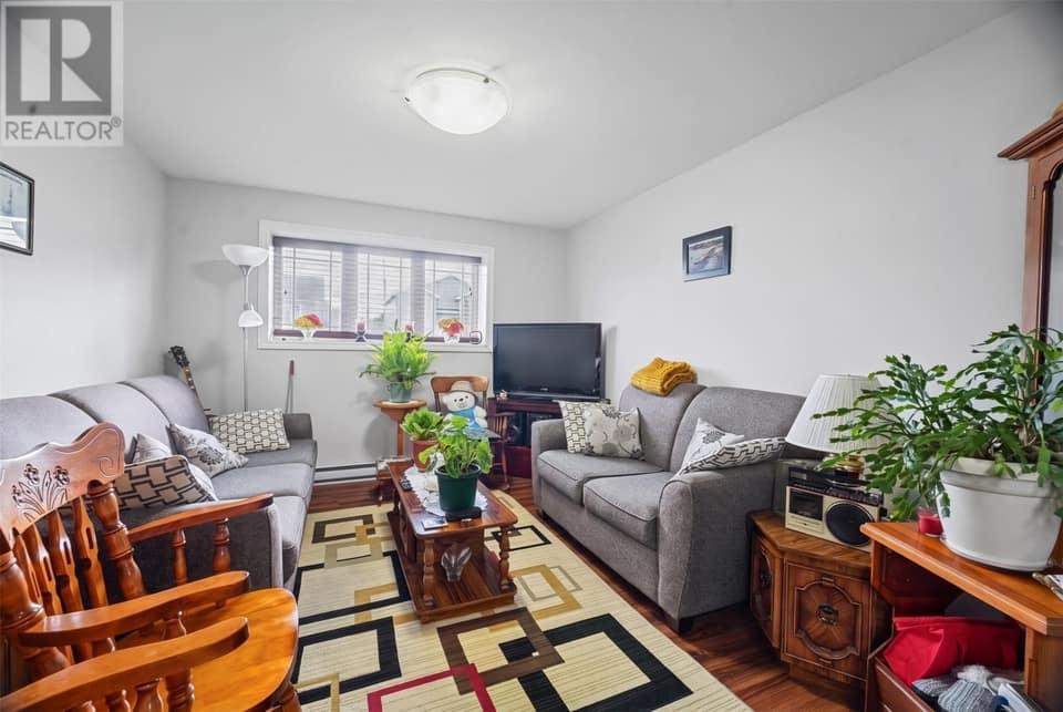 28 Westport Drive, photo 18 of 27