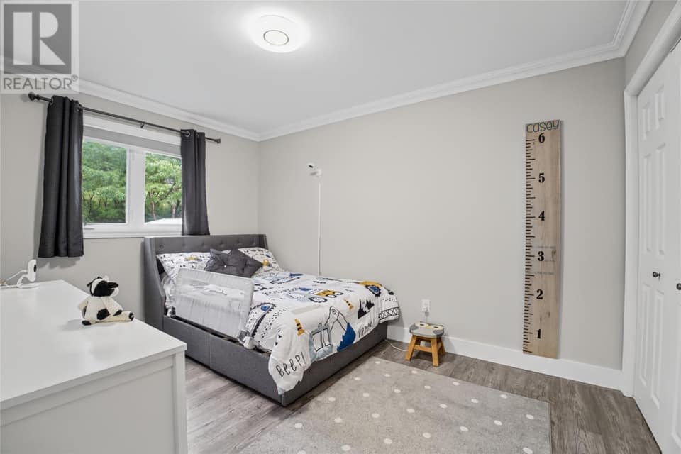 161 Lanark Drive, photo 20 of 39