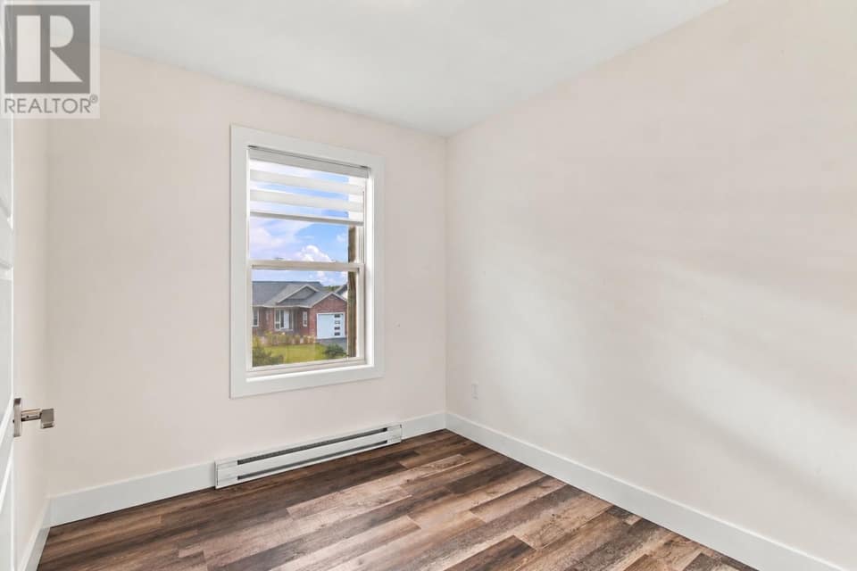 58 Oaken Drive, photo 13 of 36