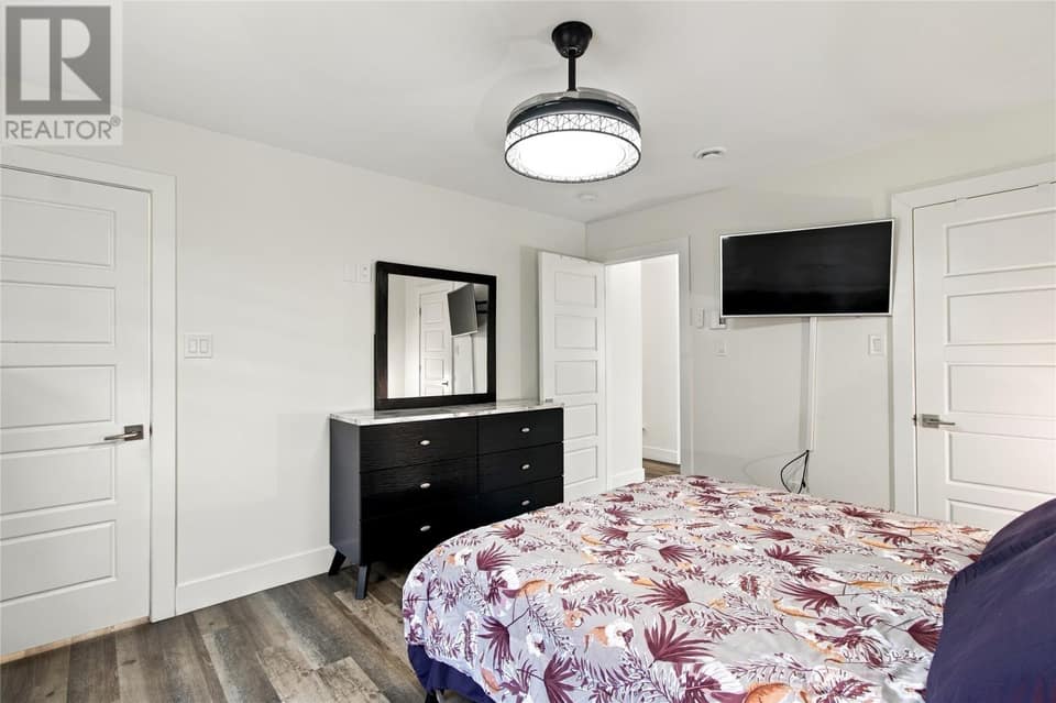 58 Oaken Drive, photo 15 of 36