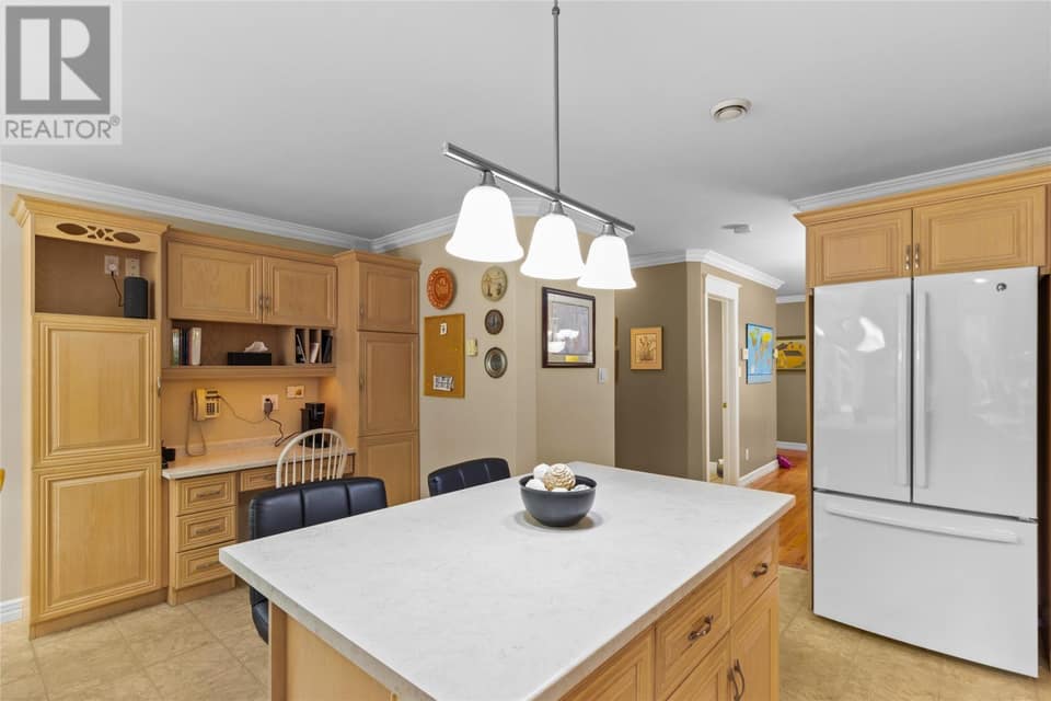 48 Squires Avenue, photo 16 of 49