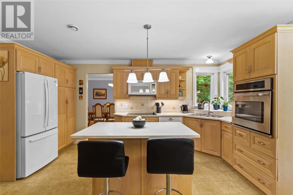 48 Squires Avenue, photo 17 of 49