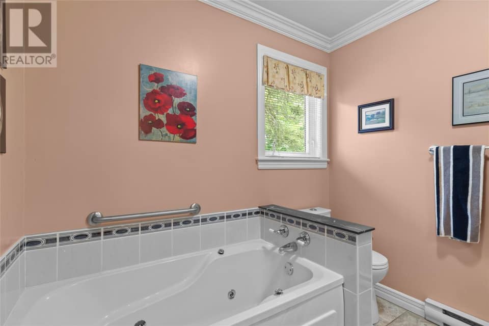 48 Squires Avenue, photo 23 of 49
