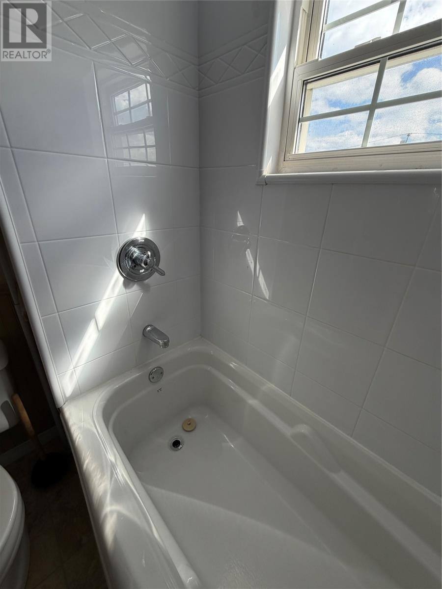 30 Monroe Street, photo 18 of 24
