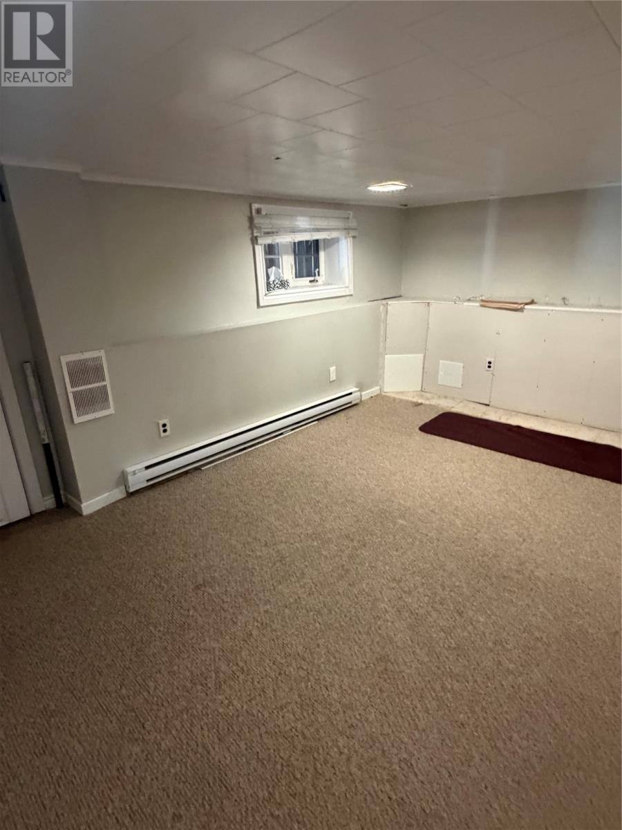 30 Monroe Street, photo 8 of 24