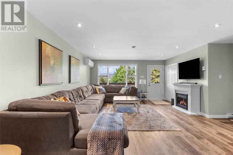 25 Chamberlains Road, photo 15 of 48