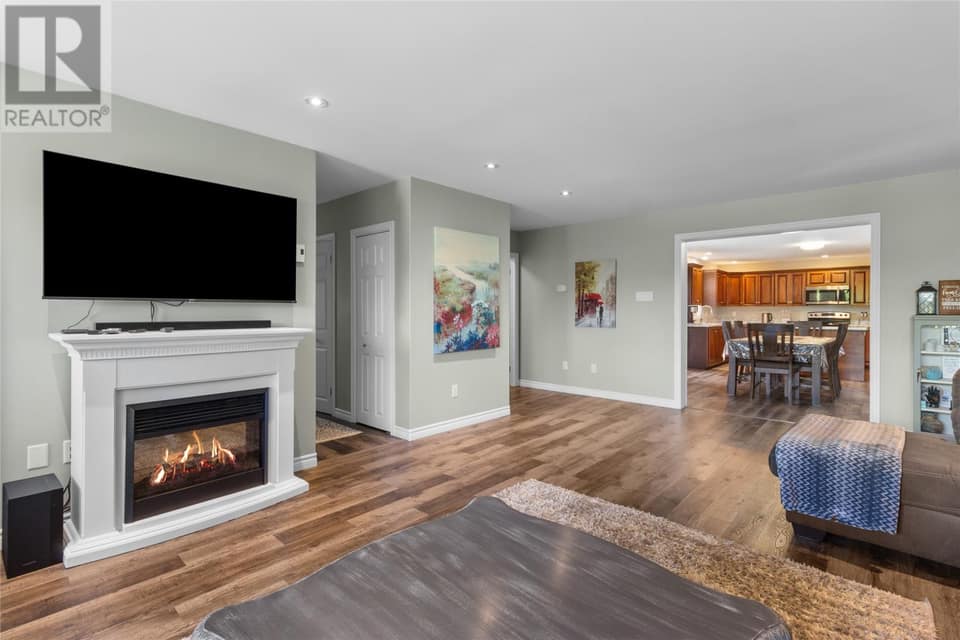 25 Chamberlains Road, photo 17 of 48