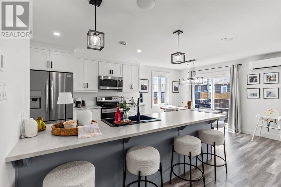 43 Challenger Crescent, photo 12 of 36