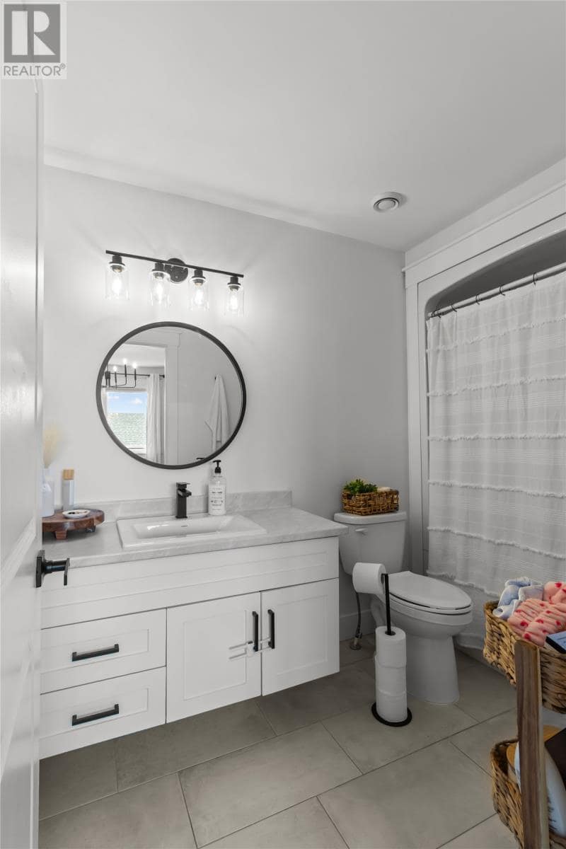 43 Challenger Crescent, photo 19 of 36