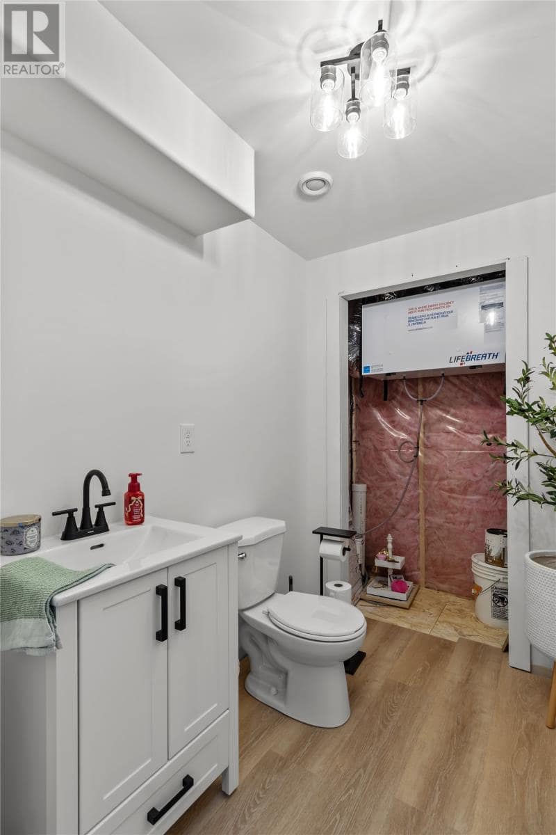 43 Challenger Crescent, photo 28 of 36