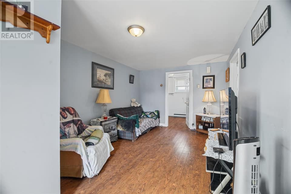 44 Canada Drive, photo 17 of 28