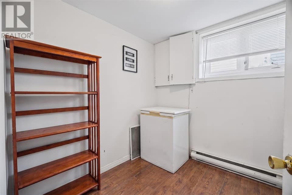 44 Canada Drive, photo 25 of 28