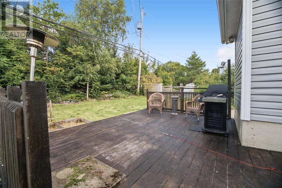 44 Canada Drive, photo 27 of 28