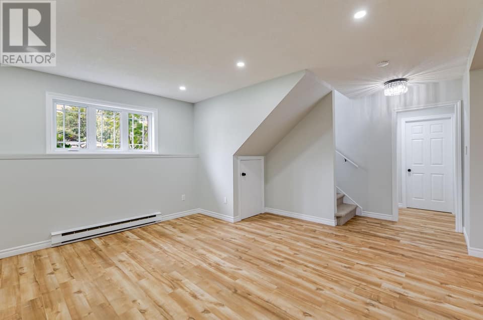 36 Moores Drive, photo 32 of 48