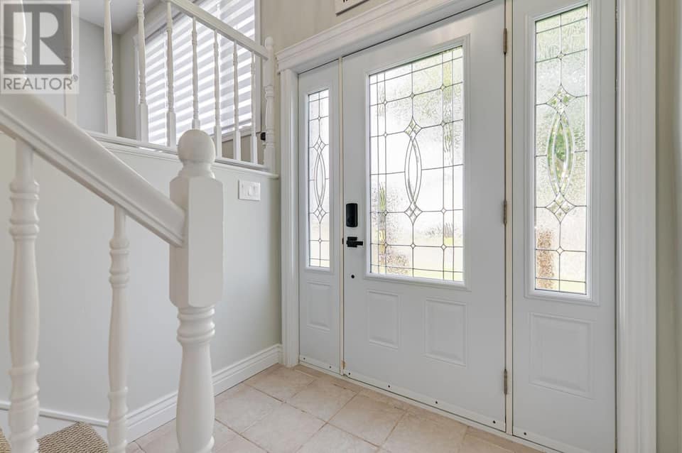 36 Moores Drive, photo 4 of 48