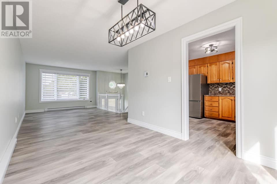 36 Moores Drive, photo 9 of 48