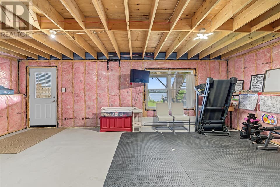 172 Lanark Drive, photo 29 of 31
