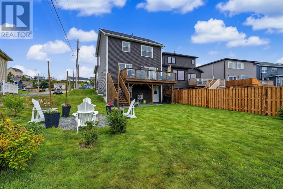 172 Lanark Drive, photo 3 of 31