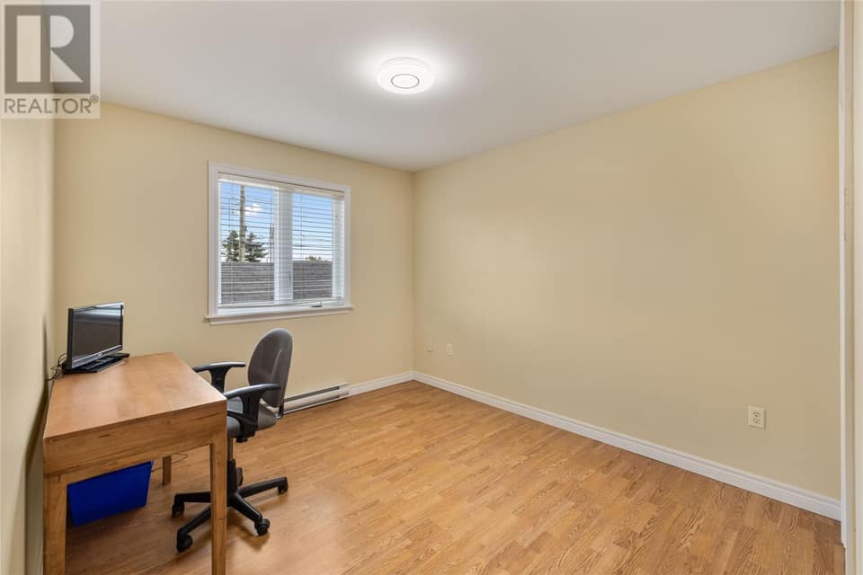 86 Hollyberry Drive, photo 18 of 37