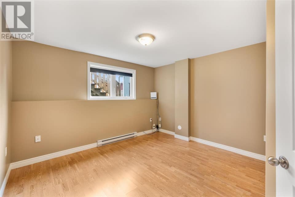 86 Hollyberry Drive, photo 20 of 37