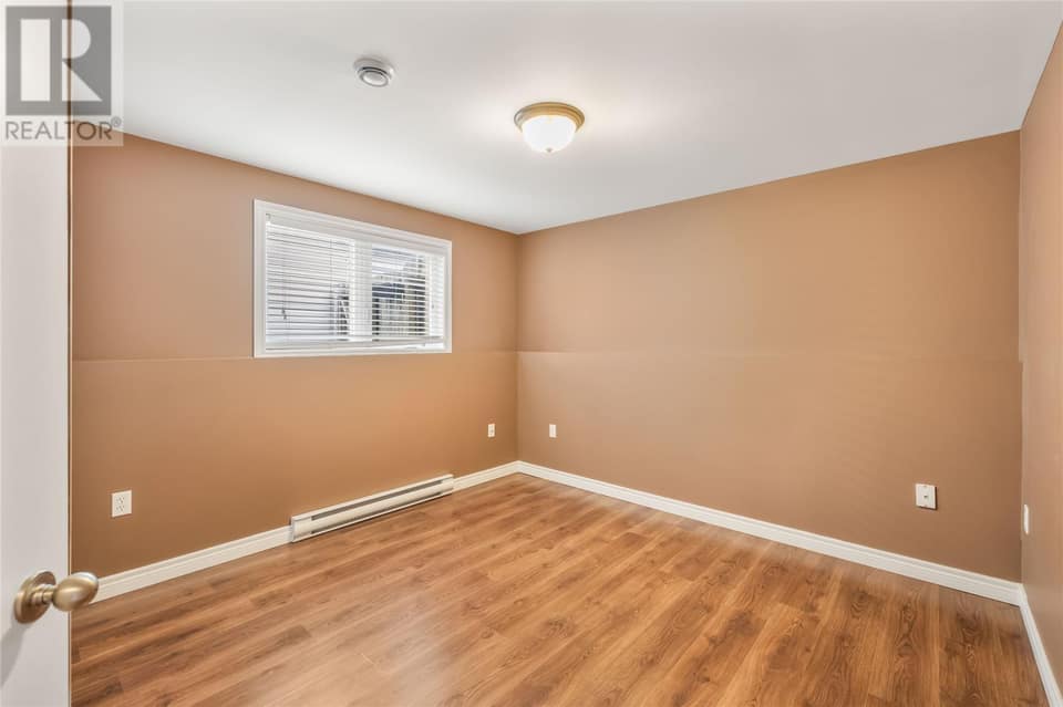 86 Hollyberry Drive, photo 21 of 37