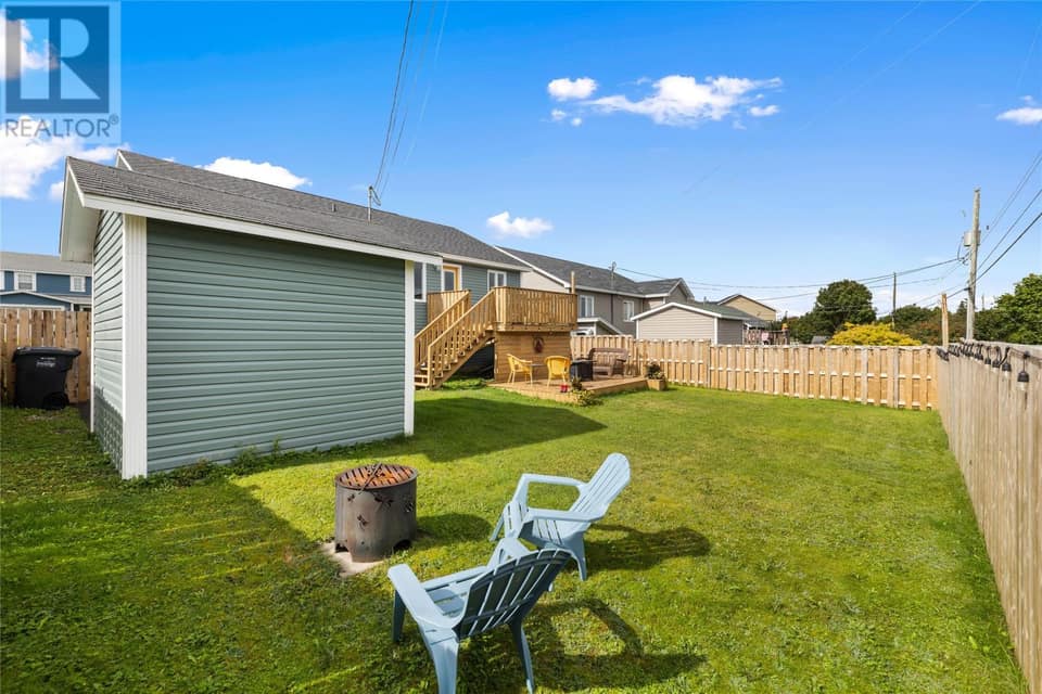 86 Hollyberry Drive, photo 31 of 37