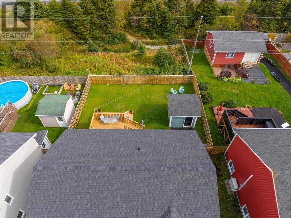 86 Hollyberry Drive, photo 36 of 37
