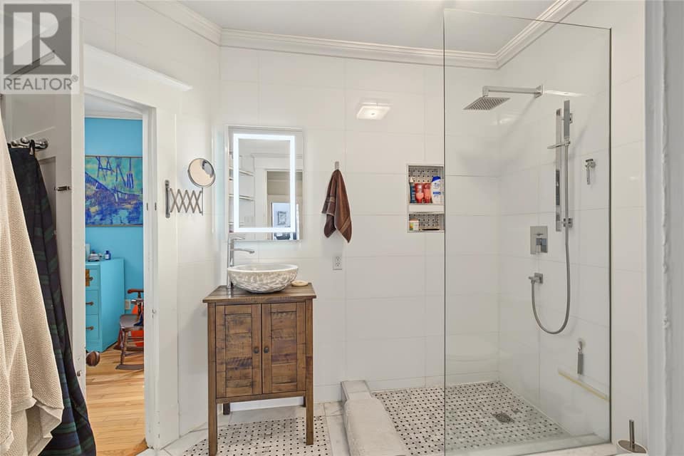 11 Blatch Avenue, photo 22 of 32