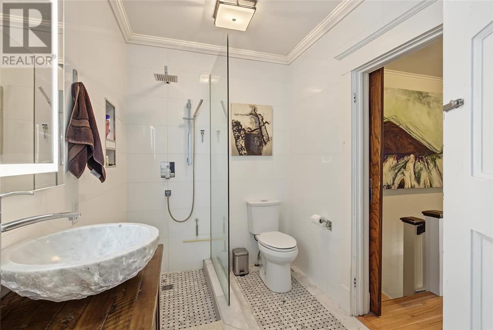 11 Blatch Avenue, photo 21 of 32