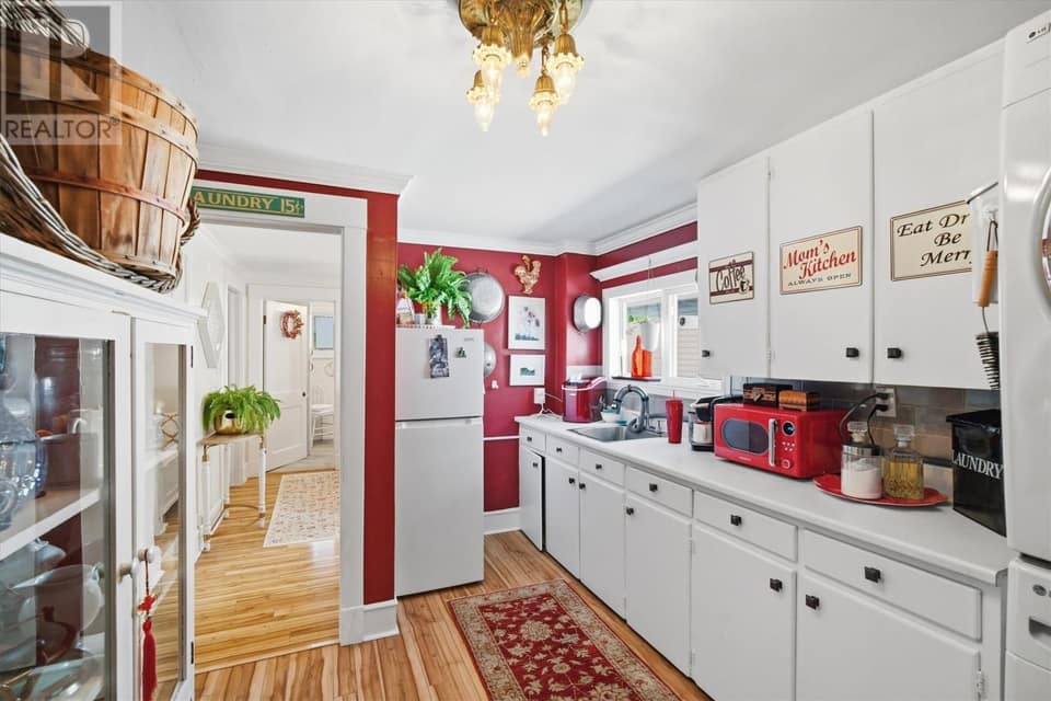 213 Pennywell Road, photo 22 of 34
