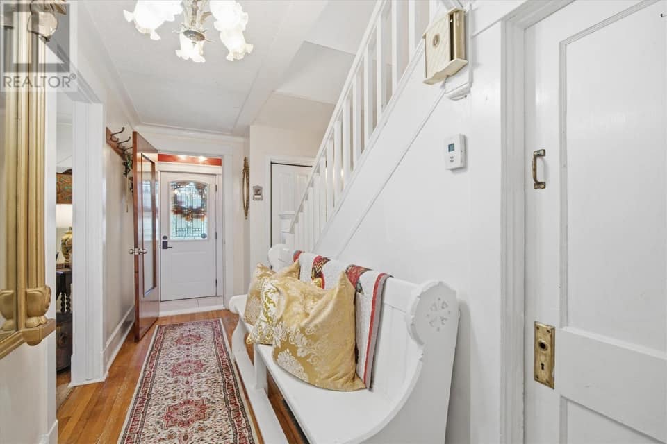 213 Pennywell Road, photo 4 of 34