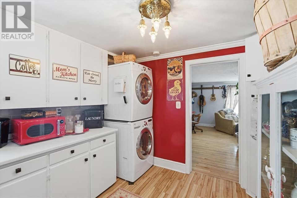 213 Pennywell Road, photo 21 of 34